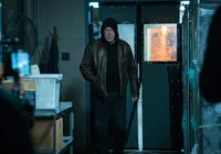 Escondido na Netflix: o filme de ação brutal com lenda do cinema imagem