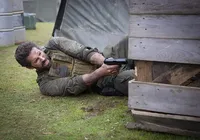 Esse filme de ação brutal está escondido no catálogo do Prime Video