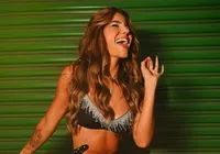 Ex-BBB é desligada de escola de samba após polêmica