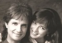 Ex de Roberto Carlos defende cantor após polêmicas; assista