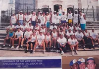 Grupo de amigos celebra 44 anos com caminhada até a Igreja do Bonfim