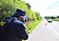 Homem faz mulheres reféns após descer de ônibus em rodovia na Bahia imagem