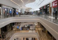 Influenciador é preso após apalpar mulher em shopping imagem