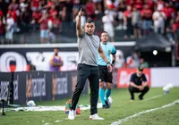 Jair Ventura desabafa sobre compromisso no Vitória: "Contrato da vida" imagem