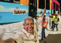 Jerônimo provoca oposição e exibe trens do VLT: “Olha aqui os empréstimos” imagem
