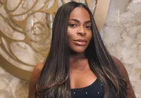 Jojo Todynho exibe carro de luxo avaliado em mais de R$ 1 milhão