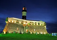 Jovem de 18 anos é preso após furtar turista americana na Barra