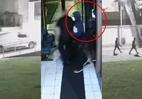 Ladrões armados roubam grande universidade noite do réveillon