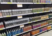 Loja de cosméticos é acusada de racismo após revista íntima em jovens imagem