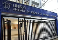 Médica que fraudou cota para negros vai pagar R$ 720 mil em reparação imagem