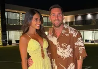 Modelo brasileira revela que foi barrada de jogo por mulher de Messi imagem