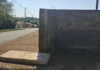 Mulher é abandonada desacordada e seminua após ir a centro religioso