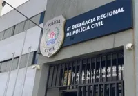 Mulher mata marido a facadas e simula suicídio dele imagem