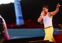 Nova febre do forró: Léo Foguete domina Arena A TARDE com hits virais imagem