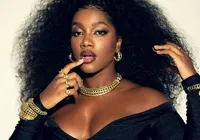 Novo amor? Iza é flagrada de mãos dadas com ator famoso no Réveillon