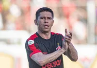 Osvaldo pode ter nova função no Vitória em 2026; entenda imagem
