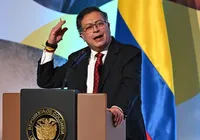Petro pede que população “tome poder” se Trump atacar Colômbia imagem