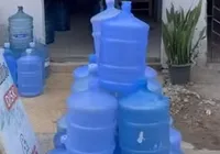 Ponto de tráfico de drogas disfarçado como revenda de água é desarmado