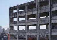 'Projeto casca': impasse ameaça conclusão de prédio parada há 9 anos