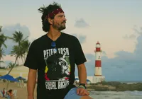 Rafael Pondé leva o reggae à MPB em show no verão da Bahia imagem