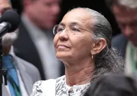 "Sem conciliação": Heloísa Helena volta ao Congresso e ataca Lula