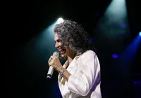 Simone retorna à Concha com novo show e repertório de clássicos