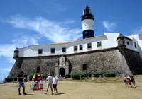 Turistas lotam Salvador, movimentam a cidade e aquecem a economia imagem