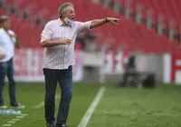 VÍDEO: técnico do Inter faz piada homofóbica em apresentação