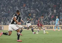 Vasco arranca virada no fim e sai na frente do Fluminense na semifinal imagem