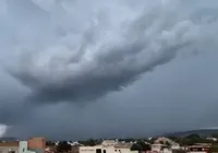 Ventania provoca redemoinho no oeste da Bahia; veja imagem
