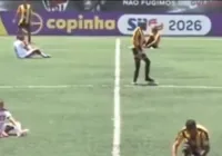 Vídeo: Copinha tem jogo interrompido após gramado "queimar" atletas imagem