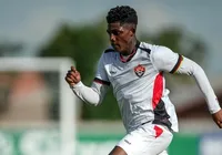 Vitória rescinde com meio-campista promessa da base; saiba quem