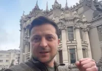 Zelensky e Trump buscam acordo final de paz em encontro na Flórida