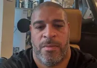 Adriano Imperador se revolta após a mãe sofrer golpe de R$ 15 mil