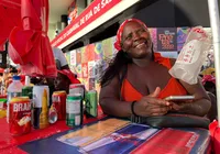 Ambulantes revelam o que planejam fazer com o lucro do Carnaval imagem