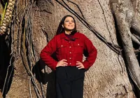 Apresentadora famosa choca web ao revelar que é adotada