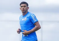 Atacante do Bahia se recupera de lesão e faz primeiro treino em 2026