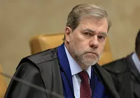 Banco Master: Toffoli reage a críticas e explica por que manteve investigação no STF