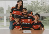 Campo de futebol e mais: saiba como é a mansão de Lucas Paquetá imagem