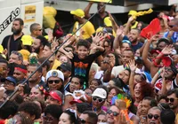Carnaval acende alerta para riscos da doença do beijo, diz médico imagem