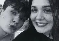 Casal de 20 anos é encontrado morto dentro de quitinete