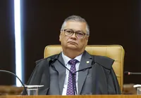 Dino proíbe emendas para ONGs ligadas a parentes de parlamentares imagem