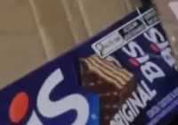 Enfermeiro compra iPhone e recebe caixa de chocolates