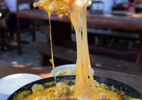Esse é o detalhe que você nunca deve aceitar em um queijo imagem