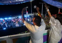 Estrelas do axé e autoridades públicas marcam presença no A TARDE Folia