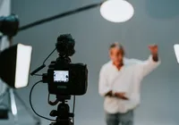 Ex-ator da Globo dorme em estúdio após ter casa assaltada