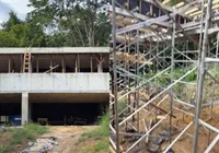 Ex-BBB e ator desabafam sobre demora em obra de mansão imagem