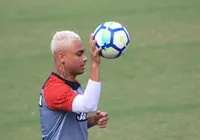 Ex-lateral do Vitória é preso após briga e desacato no Carnaval