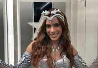 "Falta de noção": Anitta critica excesso de pessoas em trio elétrico