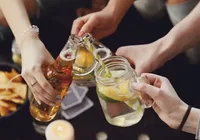 Famosa bebida de Carnaval pode provocar mal súbito; entenda o risco imagem